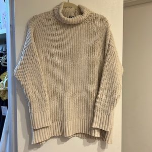 Aerie cream oversized sweater. Great with leggings